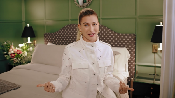 VOGUE458.png