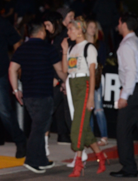X17_kendall_jenner_Hailey_042117_07.jpg
