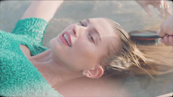elle254.png