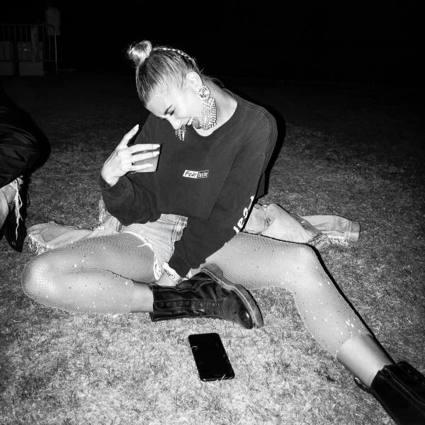 h_ig~0.jpg