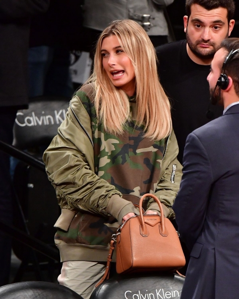 hailey-baldwin-at-nets-game-in-brooklyn-12-14-2016_1.jpg