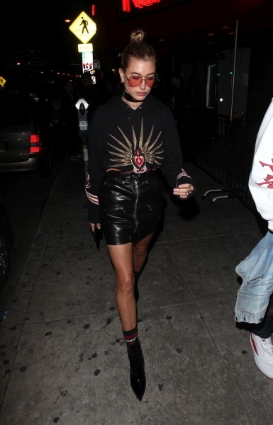 hailey-baldwin-at-the-nice-guy-in-west-hollywood-12417-26.jpg