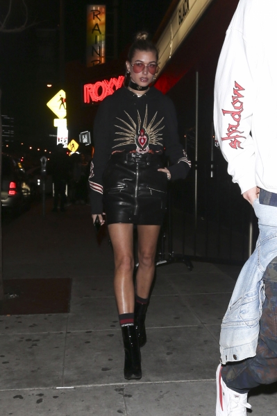 hailey-baldwin-at-the-nice-guy-in-west-hollywood-12417-5.jpg