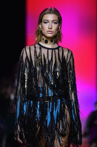 hailey-baldwin-elie-saab-fashion-show-in-paris-10116-4.jpg