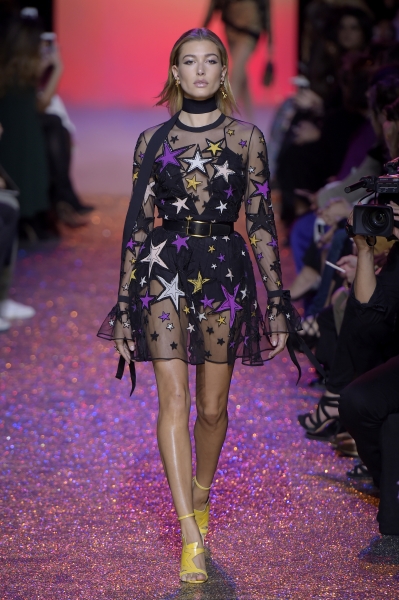 hailey-baldwin-elie-saab-fashion-show-in-paris-10116-6.jpg