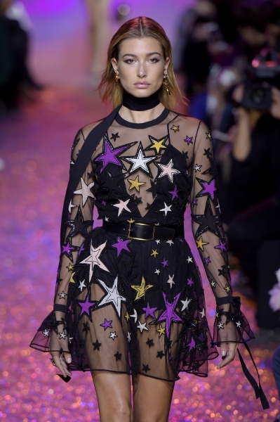 hailey-baldwin-elie-saab-fashion-show-in-paris-10116-7.jpg