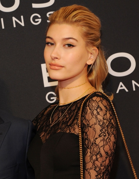 hailey-baldwin-exodus-gods-and-kings-premiere-in-new-york-city_2.jpg