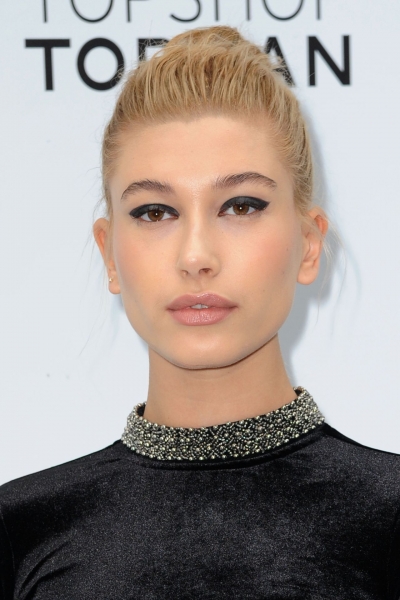 hailey-baldwin-in-mini-dress-topshop-topman-flagship-store-opening-in-new-york-city_18.jpg