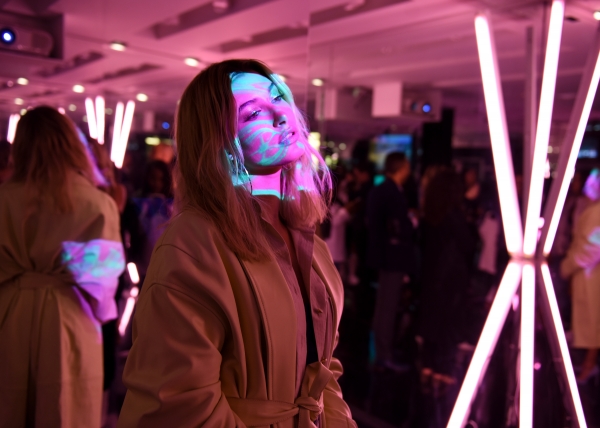 hailey-baldwin-shutz-beverly-hills-1-year-anniversary-party-41817-15.jpg
