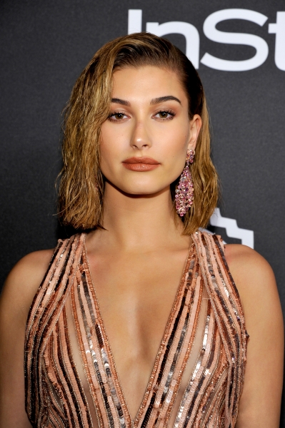 hailey-baldwin-warner-bros-pictures-and-instyle-18th-annual-postgolden-globes-_0004~0.jpg