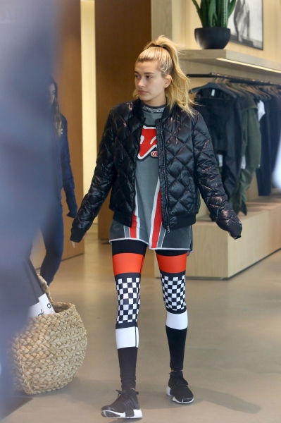 hqcelebcorner_281129~7.jpg