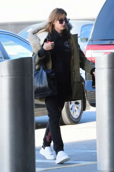 hqcelebcorner_28129~12.jpg
