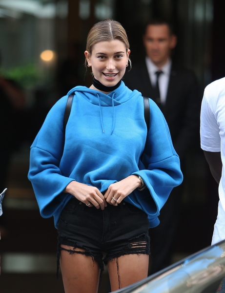 hqcelebcorner_28129~2.jpg