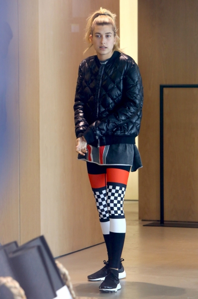 hqcelebcorner_281529~3.jpg