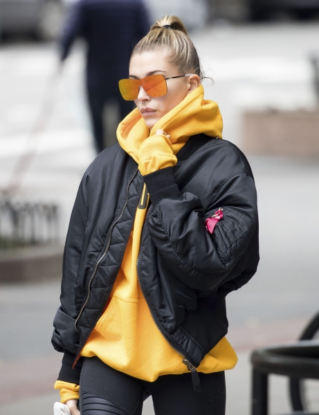 hqcelebcorner_281629~1.jpg