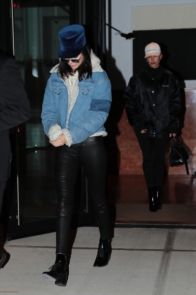 hqcelebcorner_28229~0.jpg