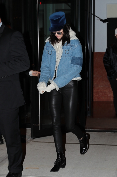 hqcelebcorner_28329~0.jpg