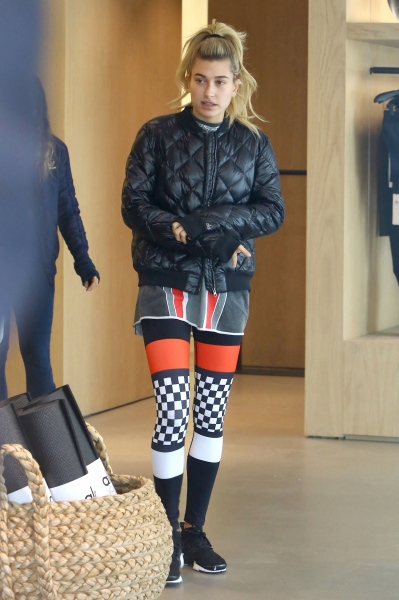 hqcelebcorner_28429~11.jpg