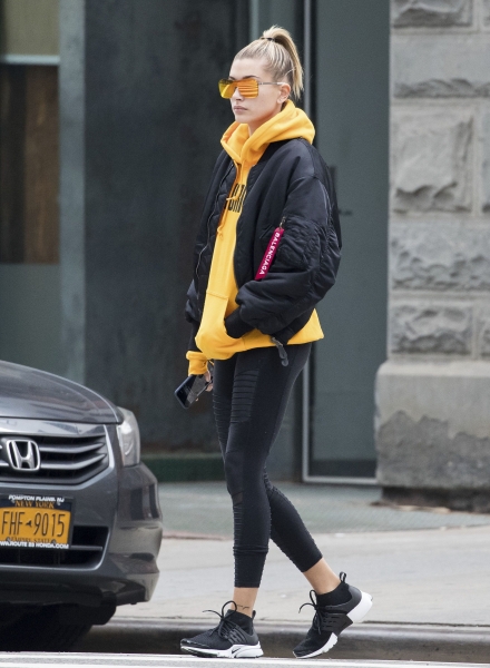 hqcelebcorner_28429~4.jpg