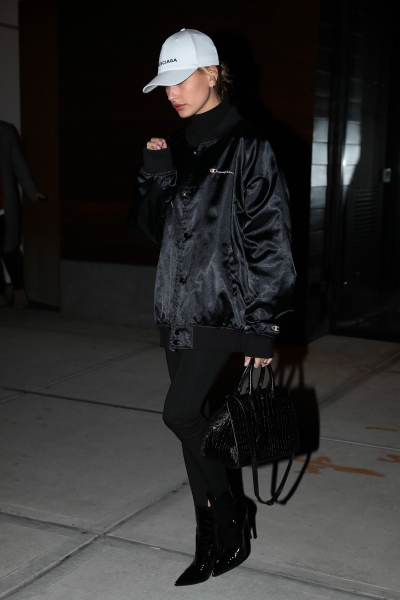 hqcelebcorner_28929~0.jpg