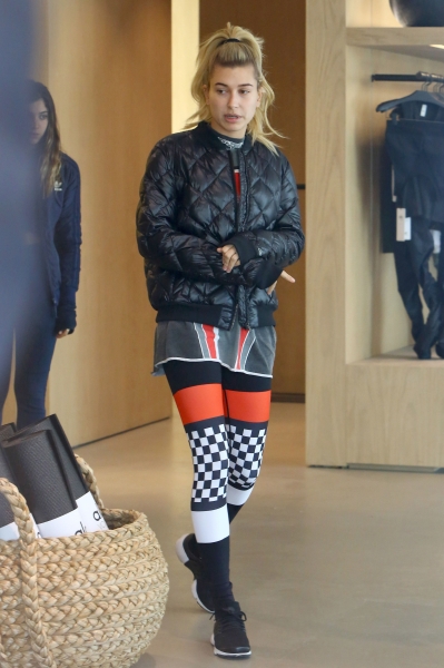 hqcelebcorner_28929~9.jpg