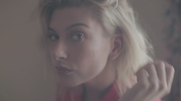 vogueparis425.png