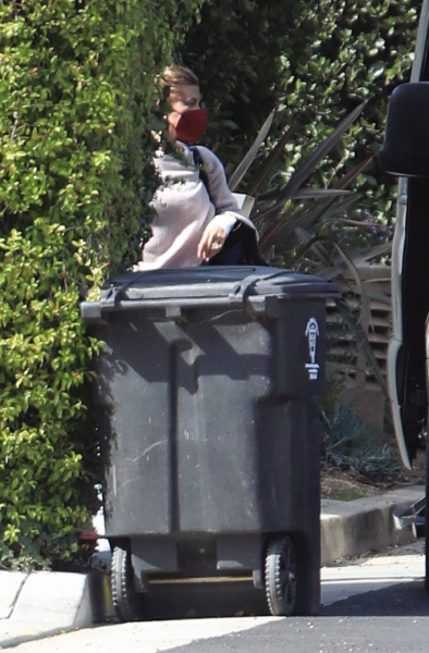 x17_justin_bieber_hailey_baldwin_vday_021421_30.jpg