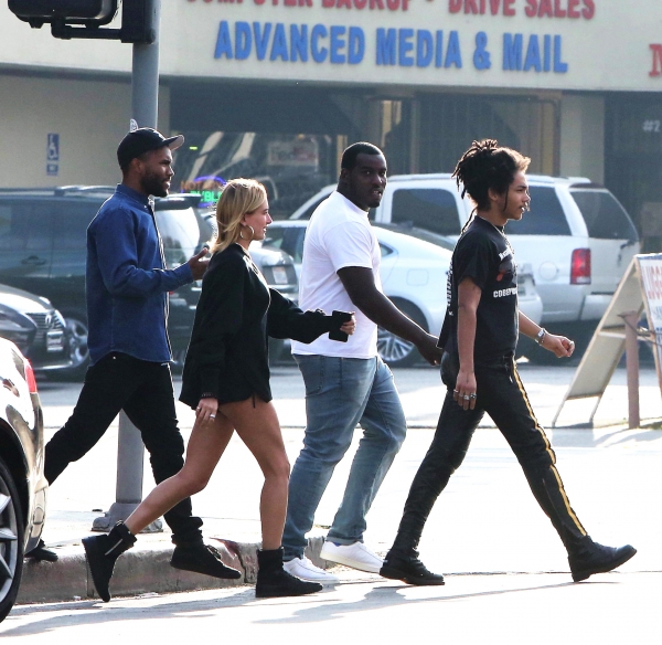 x17_kendall_jenner_ocean_031917_28.jpg