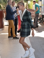 BGUK_Hailey_Baldwin_05-1.jpg