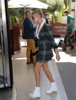 BGUK_Hailey_Baldwin_06-1.jpg