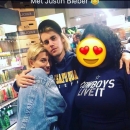 DjRtWd7XoAA6GxN.jpg