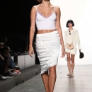 Hailey-Baldwin_-Jeremy-Scot-Fashion-Show-2016--28.jpg
