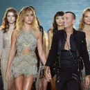 Hailey-Baldwin_-Julien-MacDonald-Fashion-Show-2016--14.jpg