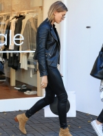 Hailey_28629~7.jpg