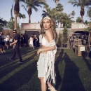 Hailey_Baldwin_002~1.jpg