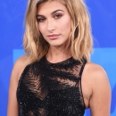 Hailey_Baldwin_017~0.jpg