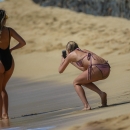 Hailey_Baldwin_034.jpg