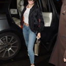 Hailey_Baldwin_281129~1.jpg