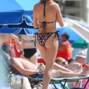Hailey_Baldwin_281229~8.jpg