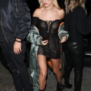 Hailey_Baldwin_281429~5.jpg