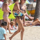 Hailey_Baldwin_281729~6.jpg
