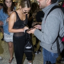 Hailey_Baldwin_281829~6.jpg