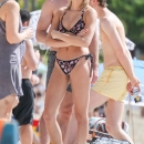 Hailey_Baldwin_281829~7.jpg