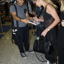 Hailey_Baldwin_282429~5.jpg