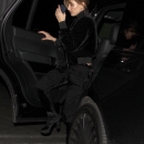 Hailey_Baldwin_28429~10.jpg