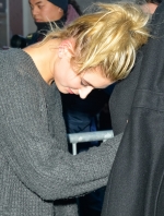 Hailey_Baldwin_28429~12.jpg