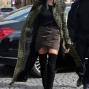 Hailey_Baldwin_28629~2.jpg