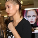 Hailey_Baldwin_28829~2.jpg