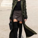 Hailey_Baldwin_28929~2.jpg