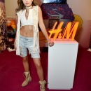 Hailey_Baldwin_H_Loves_Coachella_Pop_UP_GOYV_DEtidFx.jpg